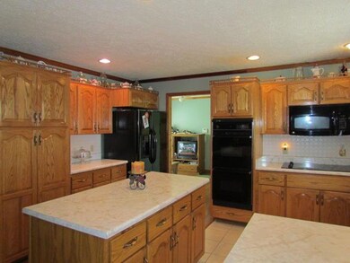 Kitchen (2)