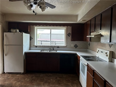 5579 Frozencamp Rd, Le Roy, WV 25252 - photo 6