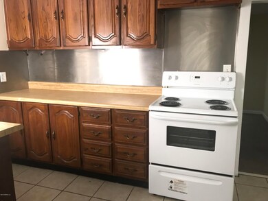 2147 Retaw St, Jacksonville, FL 32210 - photo 3
