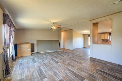 135 Joseph Dr, Decatur, TX 76234 - photo 6