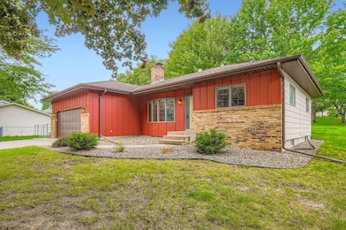 2507 Belmont Ln E, Saint Paul, MN 55109 - photo 2