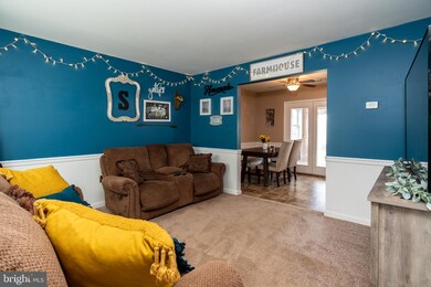 212 Adams Dr, Womelsdorf, PA 19567 - photo 5