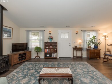 2807 18th Ave, Forest Grove, OR 97116 - photo 4