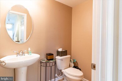 908 Hall Station Dr unit 201, Bowie, MD 20721 - photo 7