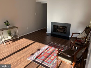 2216 Springwood Dr unit 201, Reston, VA 20191 - photo 4