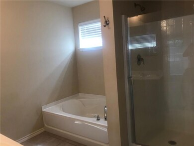 3502 Columbus St, Gainesville, TX 76240 - photo 7