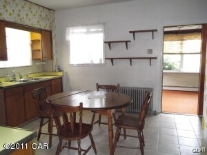 8 W 6th St, Jim Thorpe, PA 18229 - photo 2