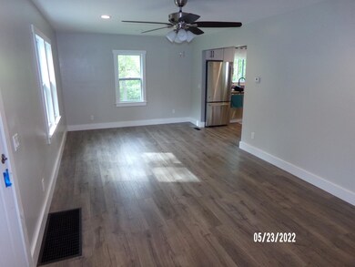 366 E Proctor Rd, Center Rutland, VT 05736 - photo 6