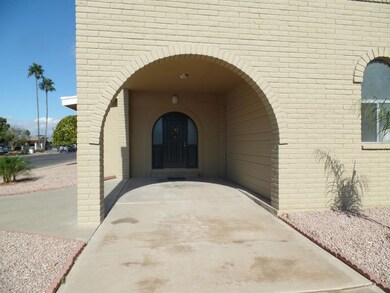 5338 E Lindstrom 002