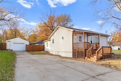 4616 N Hardesty Ave, Kansas City, MO 64117 - photo 2