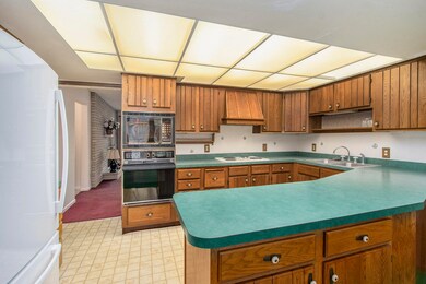 10202 Shuman St, Portage, MI 49024 - photo 5