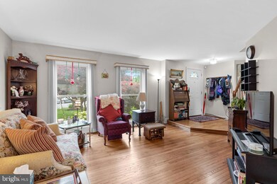 18008 Rocky Ridge Ln, Olney, MD 20832 - photo 5