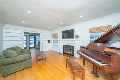 1211 44th St, Des Moines, IA 50311 - photo 3