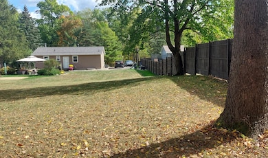 10033 Nimphie Rd, Fenton, MI 48430 - photo 5