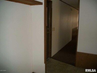 1200 W Raymond St, Harrisburg, IL 62946 - photo 6