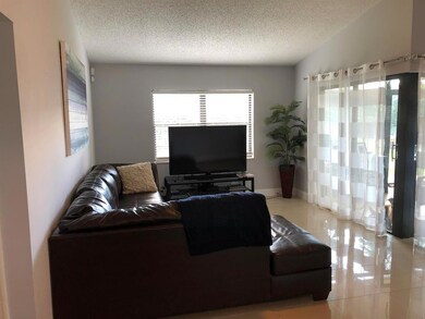 9139 Bedford Dr, Boca Raton, FL 33434 - photo 5