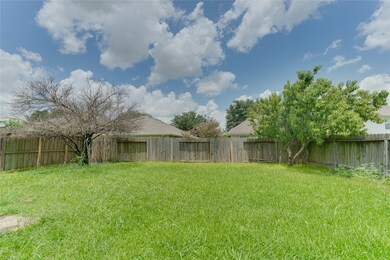 6018 Stirring Winds Ln, Houston, TX 77086 - photo 5