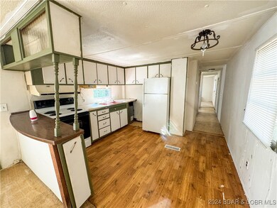 lots of cabinet space