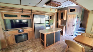 fifth wheel interior