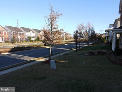 2505 Port Potomac Ave, Woodbridge, VA 22191 - photo 2