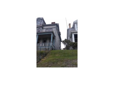 Exterior Front. right front