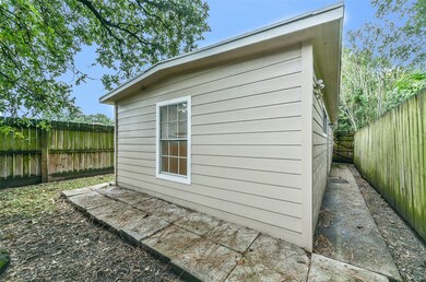 7130 Bauman Rd, Houston, TX 77022 - photo 3