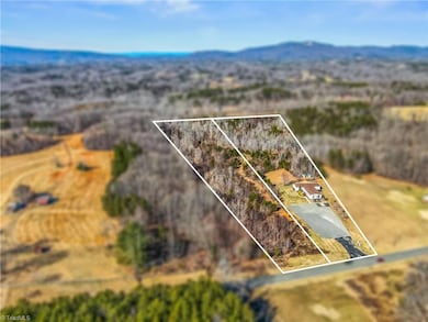 1255 Mountain View Rd, King, NC 27021 - photo 2