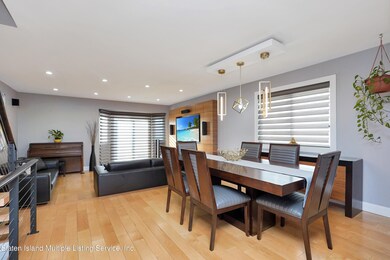 290 Merrymount St, Staten Island, NY 10314 - photo 6