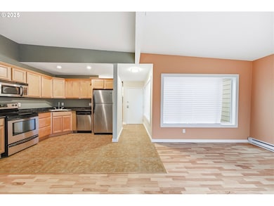 6220 SW Capitol Hwy unit 8, Portland, OR 97239 - photo 2