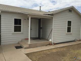 760 El Centro Ave, El Centro, CA 92243 - photo 4