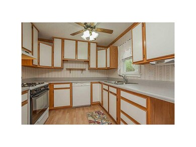 Eat-in Kitchen.