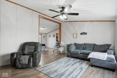 4687 Breckenridge Dr, Columbus, IN 47203 - photo 5