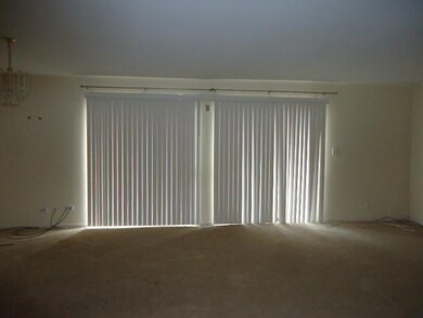 3527 Golfview Dr, Hazel Crest, IL 60429 - photo 3