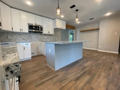 3114 Garapan St, Houston, TX 77091 - photo 4