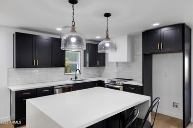 934 S Maple Ave-8