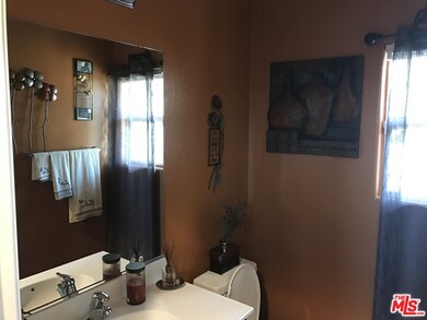 807 W Kemp Ct, Compton, CA 90220 - photo 7