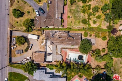 20617 Quedo Dr, Woodland Hills, CA 91364 - photo 2