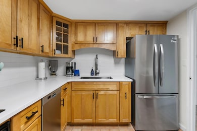 6-web-or-mls-006-14LockwoodDrive-Apt1C-C