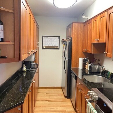 145 Pinckney St Concierge Bldg unit 132, Boston, MA 02114 - photo 5