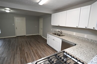 7031 Gillen St, Houston, TX 77087 - photo 4