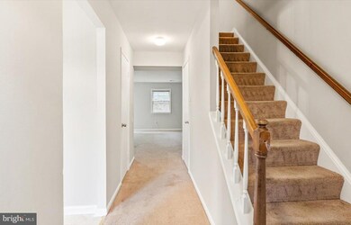 2055 Mayflower Dr, Woodbridge, VA 22192 - photo 2