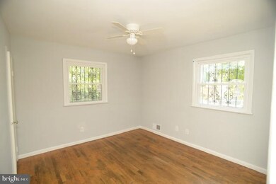 1504 Pacific Ave, Capitol Heights, MD 20743 - photo 3