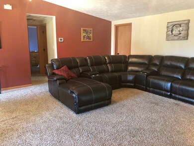 402 N Grover St, Warren, IN 46792 - photo 6