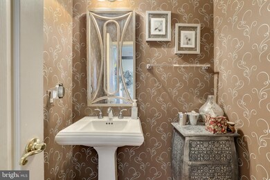 11833 Regents Park Dr, Germantown, MD 20876 - photo 6