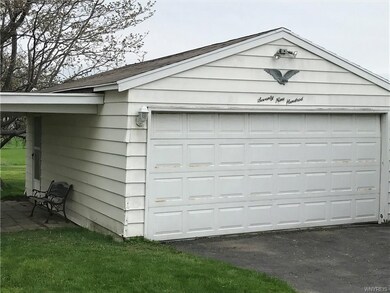 Garage with breezeway