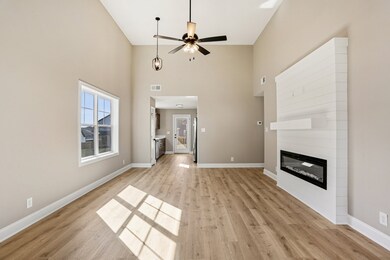 178 Brenda Dr, Clarksville, TN 37040 - photo 7