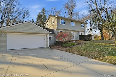 5595 Birdview Heights, Orchard Lake, MI 48324 - photo 2