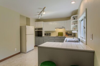 856 N Main St, Orange, MA 01364 - photo 6