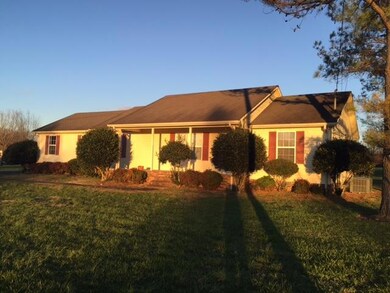 339 Cessna Ln, Shelbyville, TN 37160 - photo 2