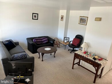 529 Canterbury Rd, Norristown, PA 19403 - photo 3